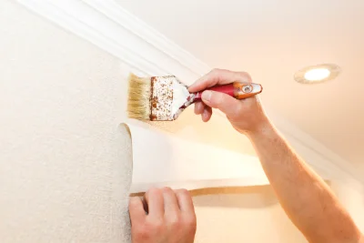 Pose de papier peint à Penol — revêtements muraux et toiles de verre